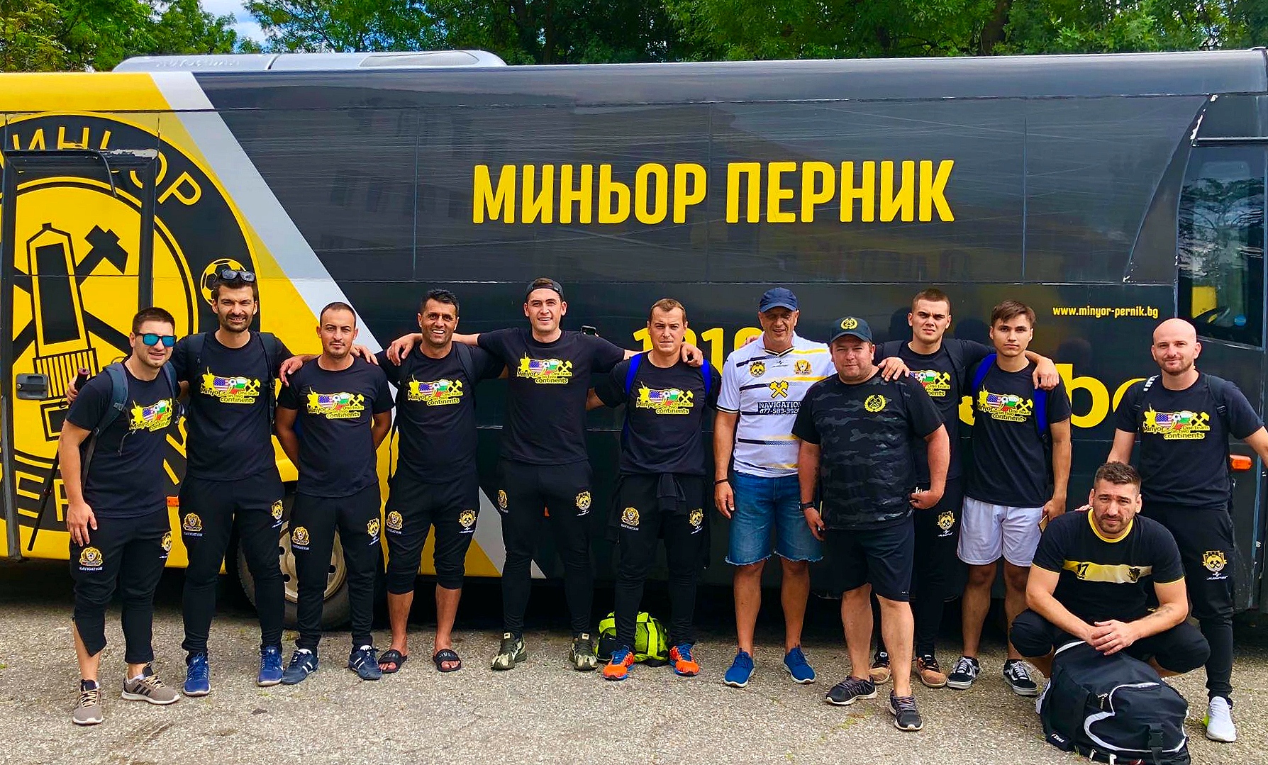 “Миньор” Чикаго пристигна в Перник - Chicago.bg